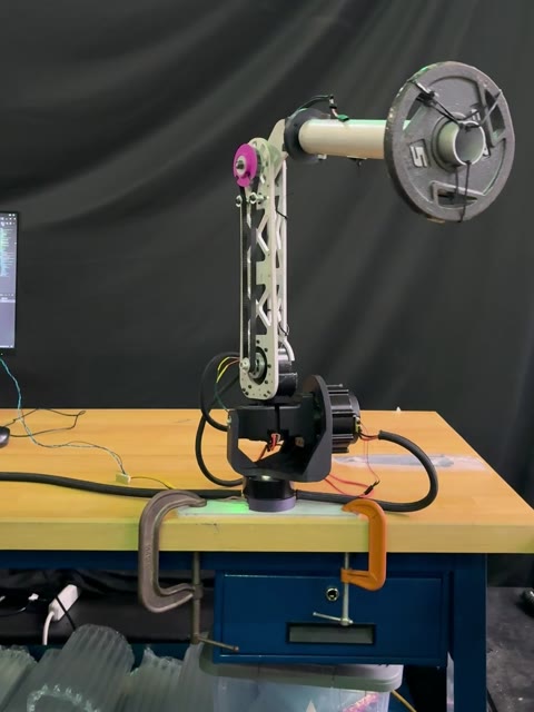 Bench-mounted SRL tracking a vertical square with a 2.27 kg payload.